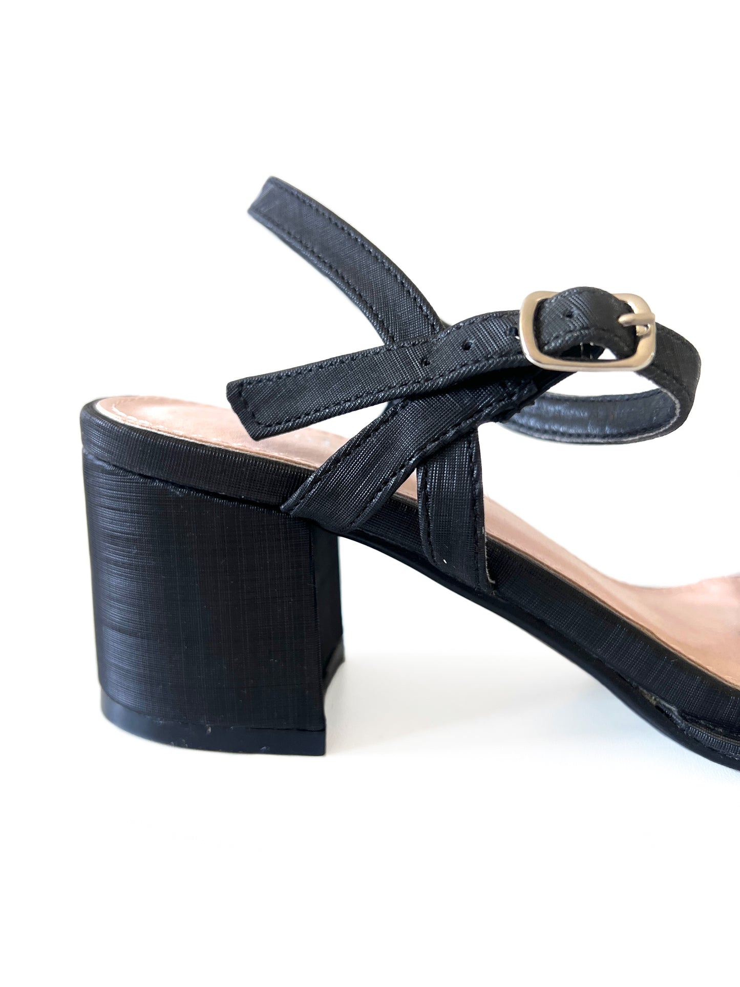 Sandalias negras taco bajo