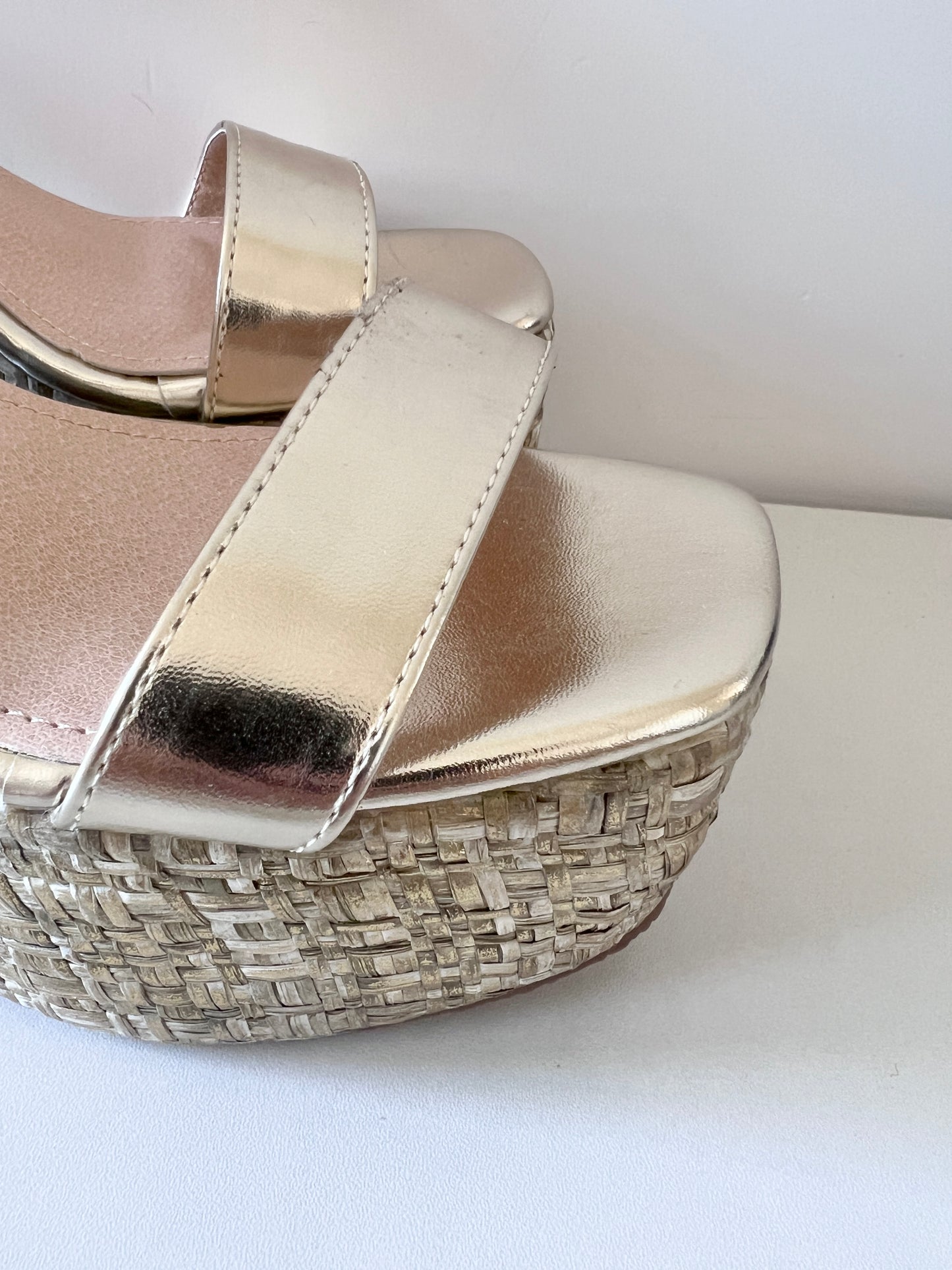 Sandalias plataforma doradas