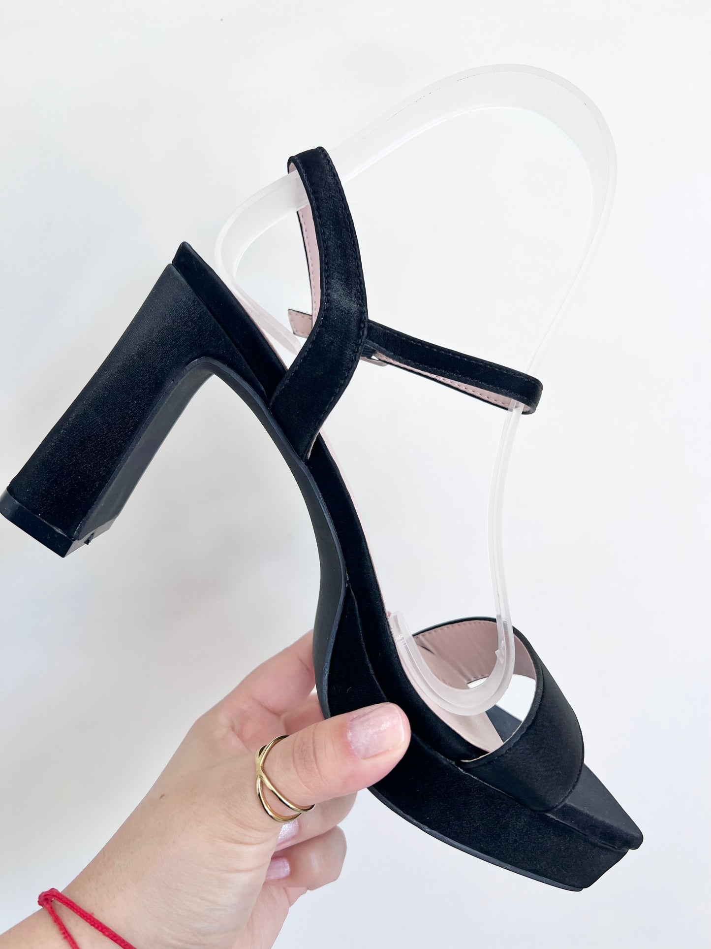 Sandalias negras taco rectangular